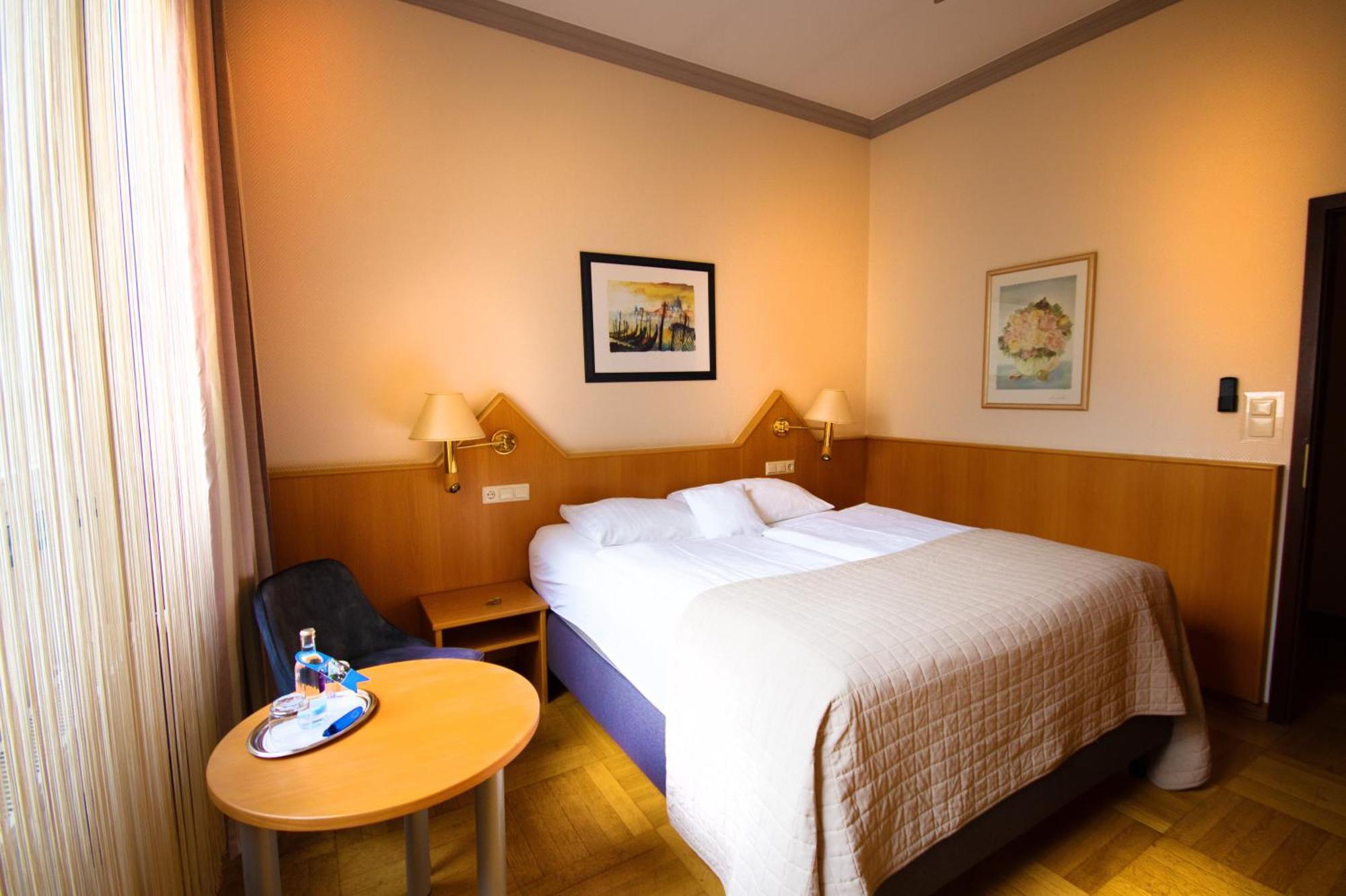 Komfort Hotel Am Kurpark Bad Homburg vor der Hoehe Exterior photo