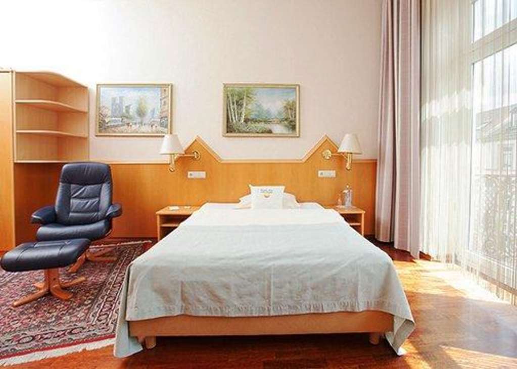 Komfort Hotel Am Kurpark Bad Homburg vor der Hoehe Room photo